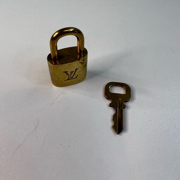 Authentic Louis Vuitton Lock and Key on Chain #312 - Picture 8 of 10